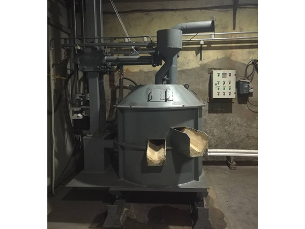 Submerged arc furnace low pressure compensation device!